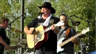 Tracy Lawrence singing 