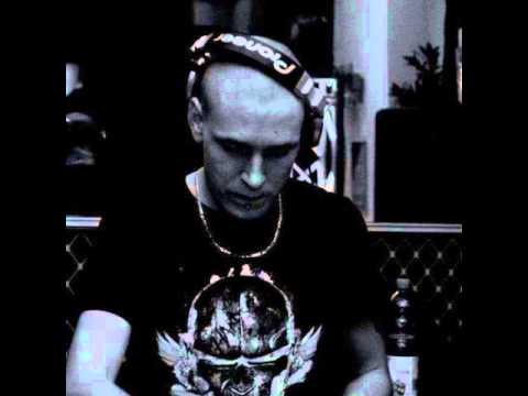 Neophyte, Tieum & Rob Gee - Coming At You Strong (The VinylRaider Remix)