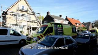 preview picture of video 'Man zwaar gewond na val van steiger in Schijndel'