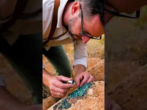 Galiléia/MG: pedras preciosas