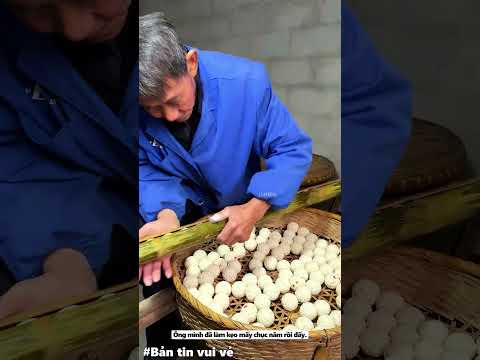 Ông già nghèo khổ làm kẹo.