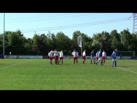 Beslissingswedstrijd kampioenschap Oud-Beijerland 1 (zon) - DRL 3 (zon) (zon 2 juni 2013)