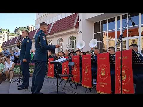 Поет Роман Пилипенко. Московский оркестр Сухопутных войск. Дирижёр А.Суслов.