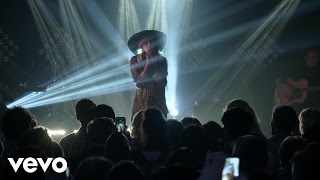 Florence + The Machine - What Kind Of Man (Live from iHeartRadio Theater New York City)