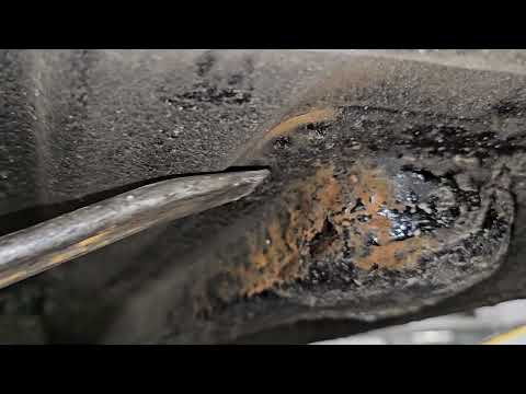 AUTO PRZYJECHAŁO NA WYMIANĘ OPON A MOŻE TRAFIĆ NA ZŁOM!