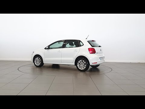 151D11886 - 2015 Volkswagen Polo Trendline 1.0 60HP  5DR 9,900