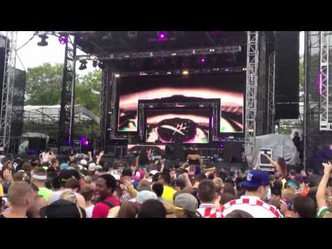 Bass Jackers @ EDC NY 2013 playing Zedd Clarity