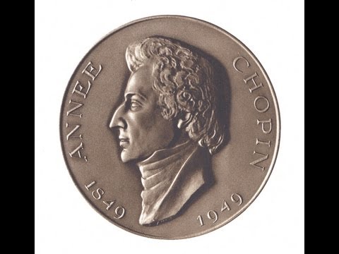 Chopin's Etude opus 25 no. 2 in F minor: A Historical Comparison