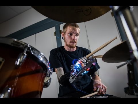 Знакомьтесь: Джейсон Барнс — киборг-барабанщик. Фото.