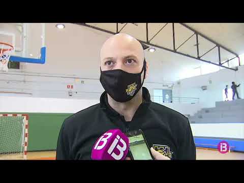 El Pinta B Es Castell s’acomiada de l’afició amb victòria davant el líder Martorell