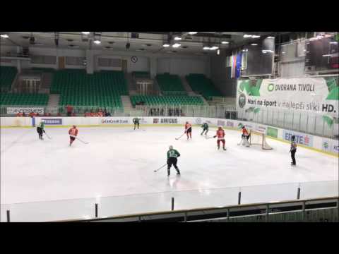 U-18 DP 6.2.2017 HK Olimpija - SKHL Crvena zvezda 2:4, Napad Olimpije in stativa Marka Stražišarja