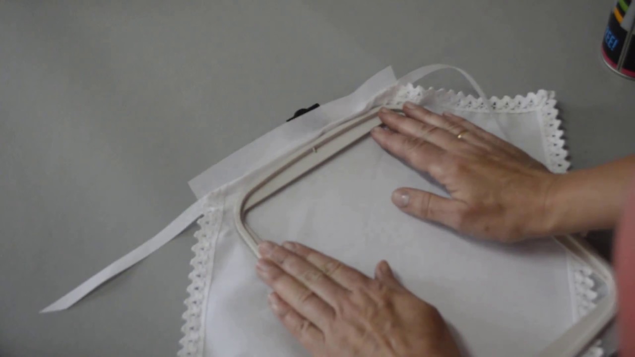 Usia.pl - Jak powstają szatki do chrztu.