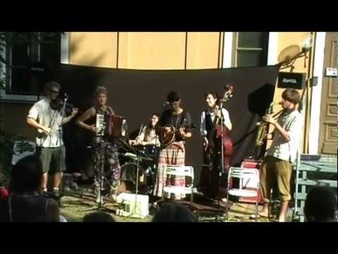 Balkan Madness - Kasap Havası live @ Kulturkafeet 2011