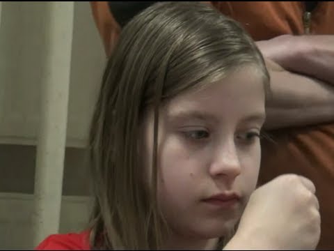 D12 1. 2. Alena  Ardamicová  - Adriana Krivková  1 - 0