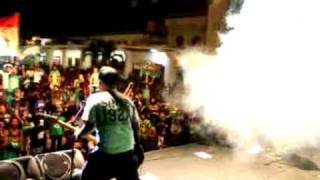 Download lagu BLINGSATAN - Jadilah Pemberani at Anniversary 84 th PERSEBAYA Surabaya mp3 Download lagu BLINGSATAN - Jadilah Pemberani at Anniversary 84 th PERSEBAYA Surabaya mp3