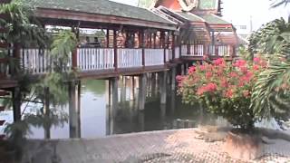 preview picture of video 'Samut Prakan Crocodile Farm and Zoo, Samut Prakan Province, Thailand (24)'