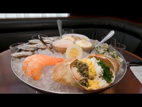 Le Rock At 45 Rockefeller Center | New York Live TV