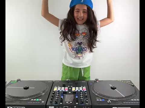 David Guetta ft. Black Eyed Peas vs Swedish House Mafia - Don't You Worry