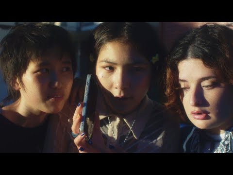 The Linda Lindas - "All In My Head" (和訳)