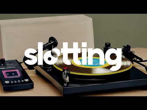 Claudia Tejeda - Namibia (Original Mix) [Clover Records]