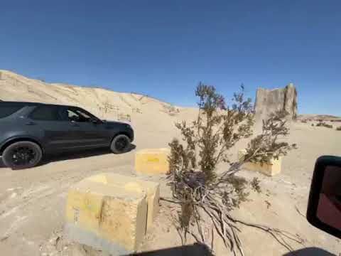 LR5 off roading crazy ramp