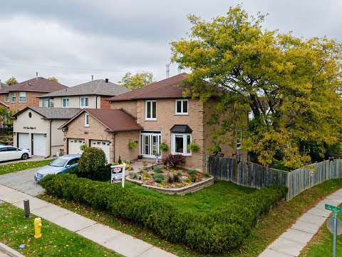 2051 Lynn Heights Drive in Pickering Presented by Cristian Vergara Realtor