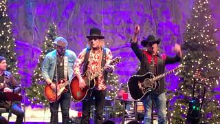 Big &amp; Rich - Kick My Ass -  Hometown Holiday Seattle, WA 12/13/2017