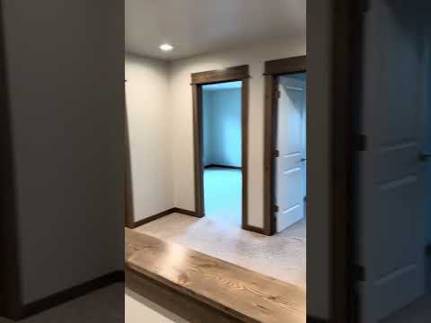 Beautiful 3 Bed, 2.5 Bath Large Townhome property video