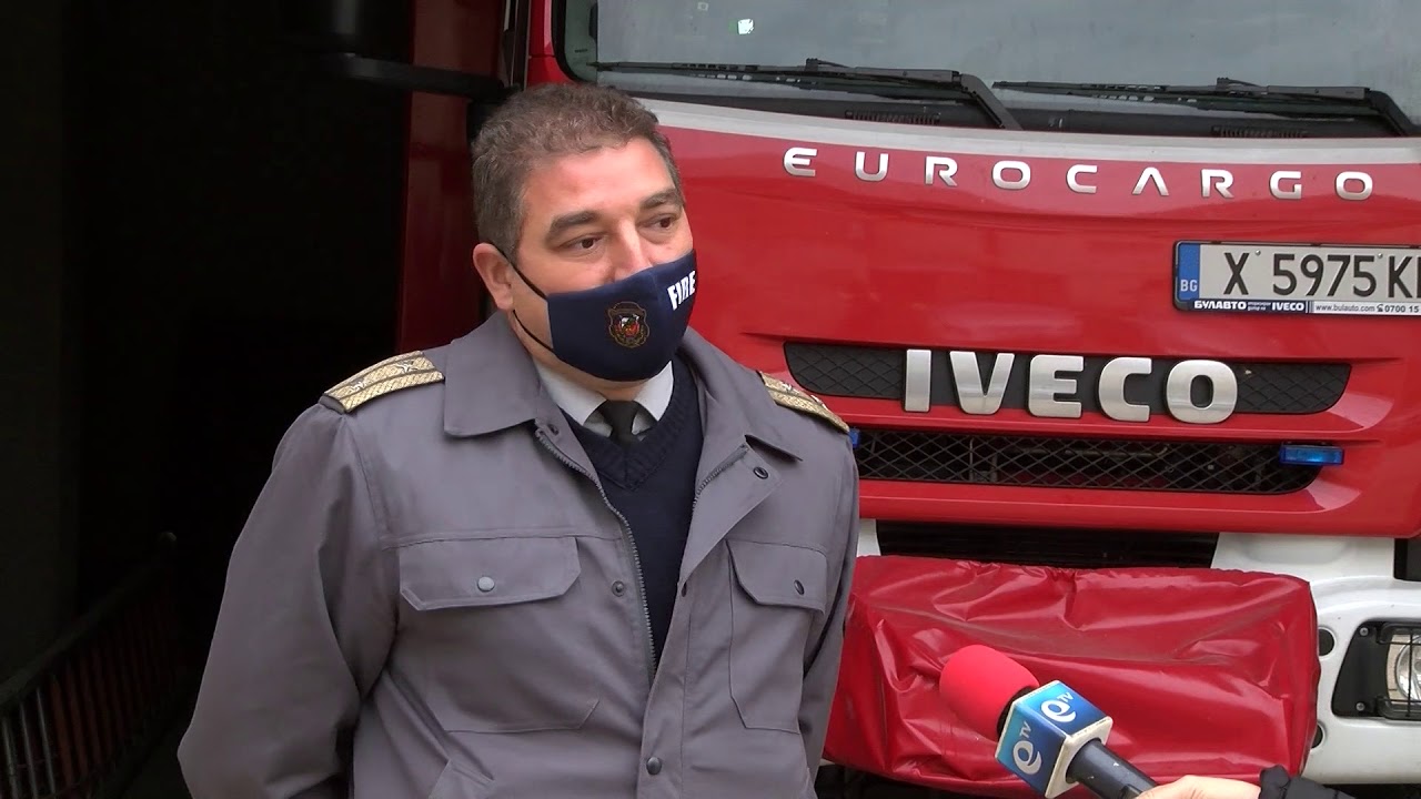 Хасковските пожарникари вече имат оборудван бус за превоз на болни от коронавирус
