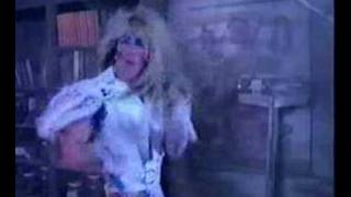 Twisted Sister - Be Cruel To Your School (with Alice Cooper)