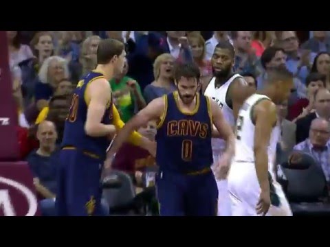 Kevin Love And 1 vs Bucks | March 23, 2016 | NBA 2016