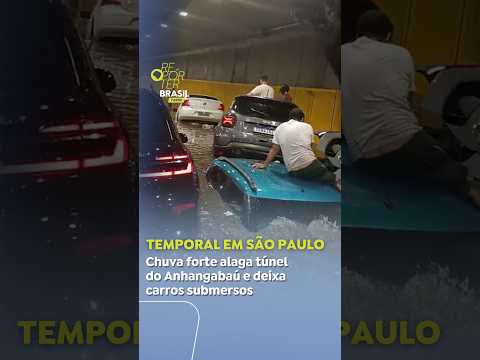 Temporal em São Paulo alaga túnel Anhangabaú e deixa carros submersos