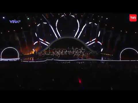 EN CARNE VIVA ~ RAPHAEL (REsinphónico)