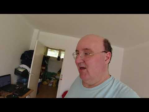 MongoTV_6529 - ÅBNER PAKKE - BAD OG BARBERING