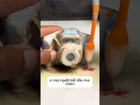 vệ sinh chiếc máy ảnh bẩn nhất.