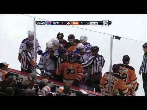 Scott Hartnell gives a thumbs up to fans! - NHL 11/2/12