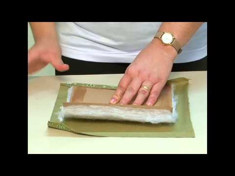 Mulher.com 08/11/2013 Cardboard Wallet Bag