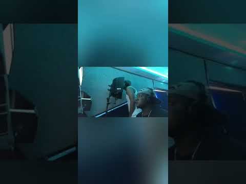 DJ azthozy Junto A Darling El Gualeyano Grabando Un Palo Musical Que Cura 😀🤣