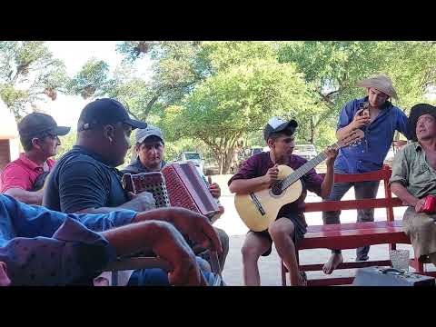 CRISTIAN FLORES EN EL PJE EL TOTORAL CHACO -FLIA JUAREZ