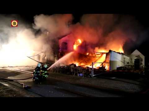 Café Petjes Bar in Overlangel verwoest door brand; ramp voor dorp