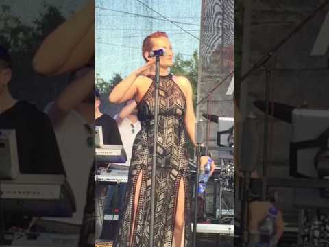 Goca Trzan- Pozovi ga ti , Gradske kucke (Goca me pozdravila)