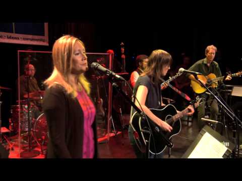 Sera Cahoone - "Deer Creek Canyon" (eTown webisode #488)