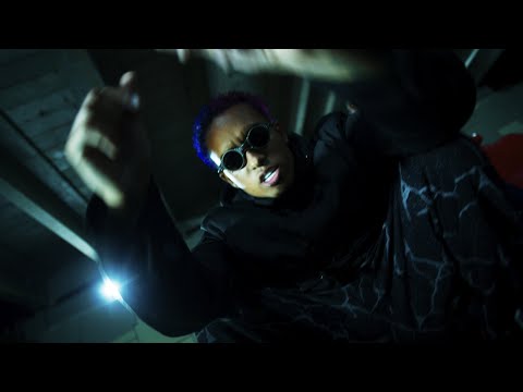 MC Brinquedo - Mantive a Fé (Official Vídeo)