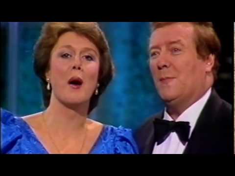Stuart Burrows Sings - Make Believe - with Diana Montague,  Mezzo soprano