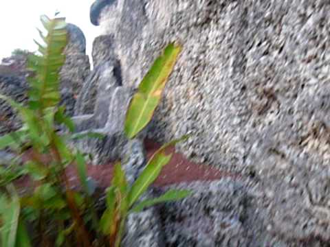 Coral Castel 9 ton gate .... and the mother seat... that we could not use....