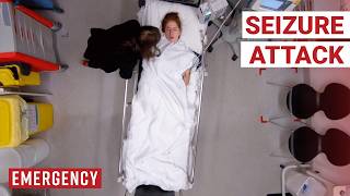 Download lagu Shock As Woman Collapses In Busy Triage! | Emergency mp3