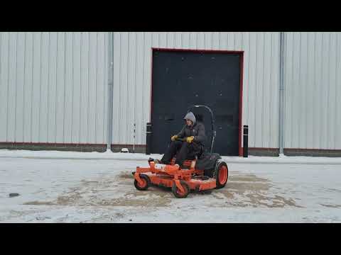 Kubota Z422 Zero-Turn Mower