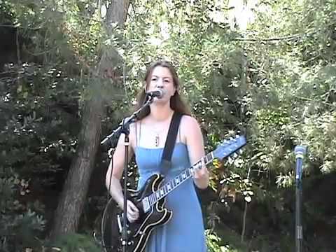 Astrid Chevallier - Ici et Maintenant - first play ever - Elysian Park, Los Angeles, July 17, 2011