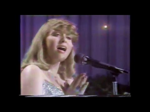 Delia Dorta "Cuando Era Niño " / Festival OTI 1979