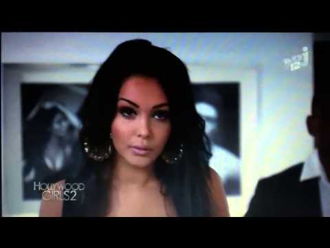 GENY G - Hollywood Girls 2 - Mwoa et Nabilla dans mon buwreau. Mais calme toi chéwrie !